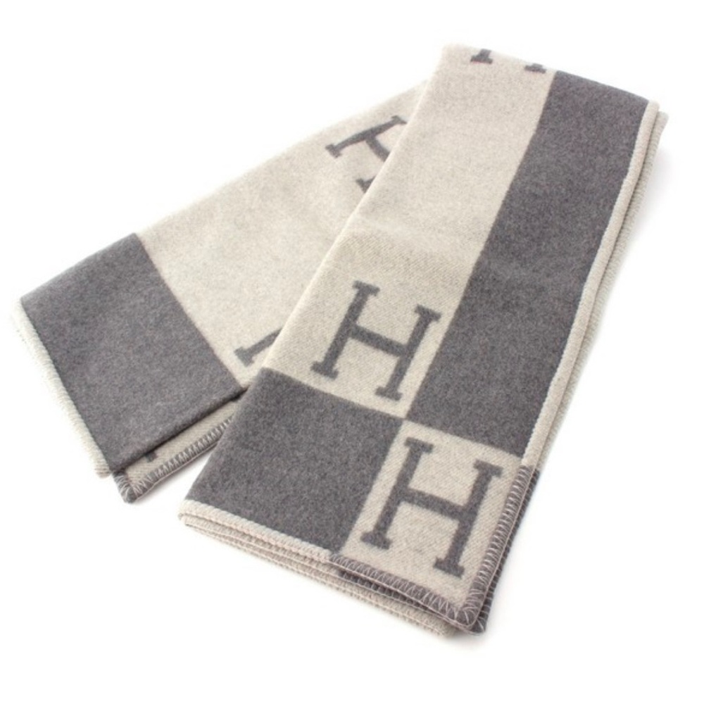 Hermes Avalon Throw Blanket / Like New
